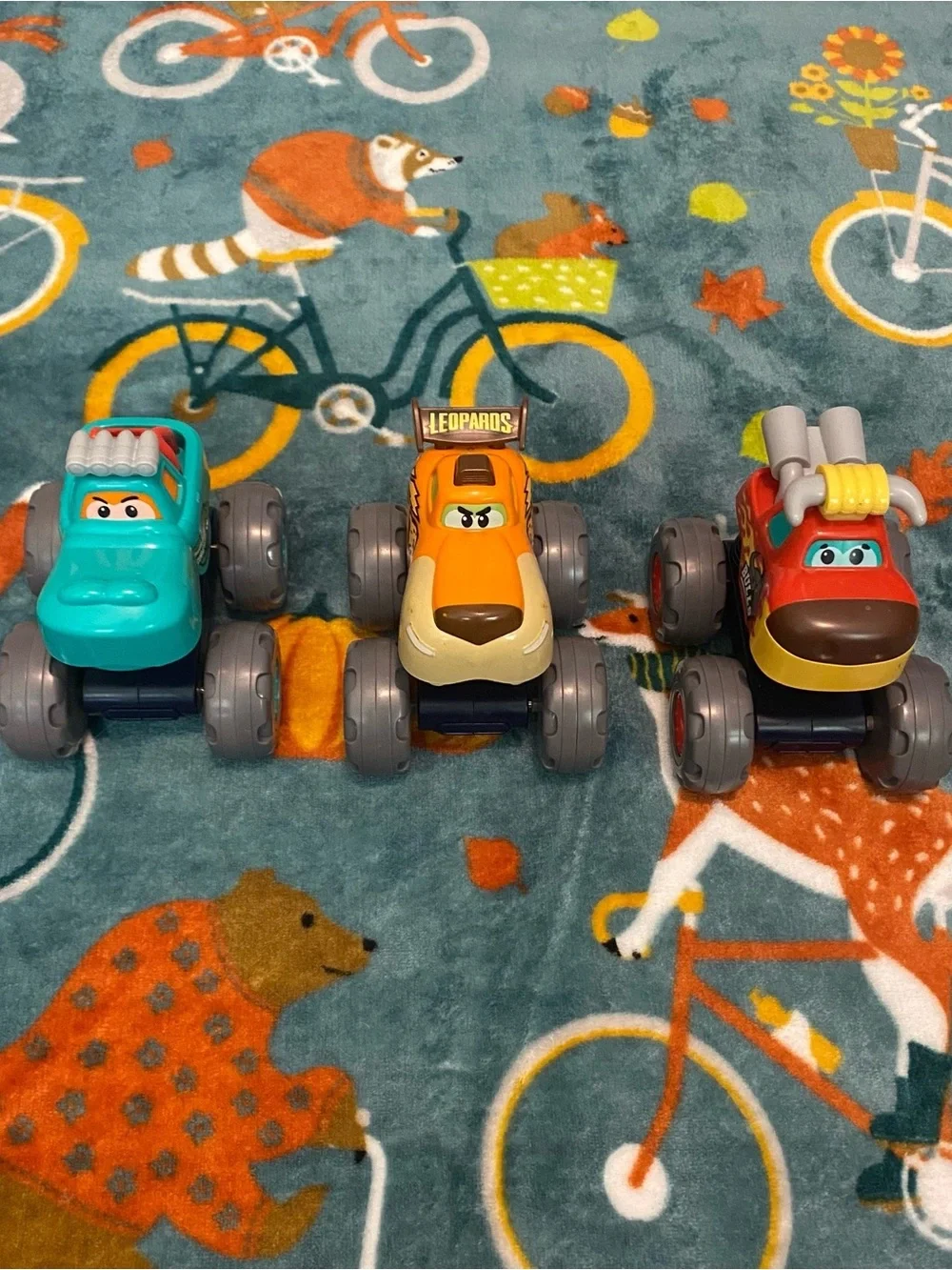 Crocodile/Leopard/Bull Pull Back Motor Monster Trucks Toy Cars Set - 3 Pack
